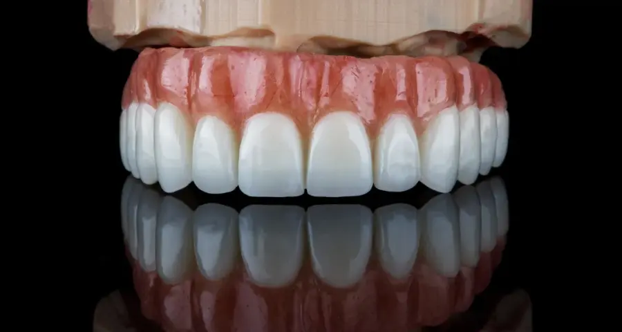 protetica dentara Galati: proteza dentara Galati coroana dntara Galati fatete dentare dinti zirconiu Galati Braila